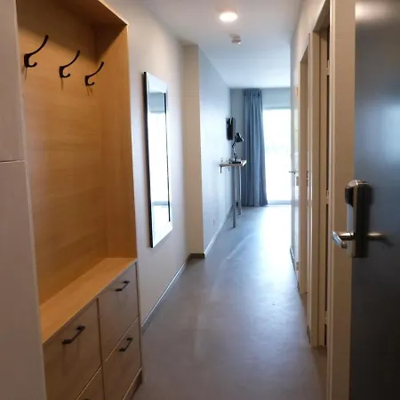 Avec Balcon, 1 Chambre, Piscine, Jacuzzi, Parking Prive, Acces Direct Et Commerces - Fr-1-194-221 アパート