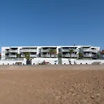 Avec Balcon, 1 Chambre, Piscine, Jacuzzi, Parking Privé, Accès Direct Et Commerces - Fr-1-194-221 *