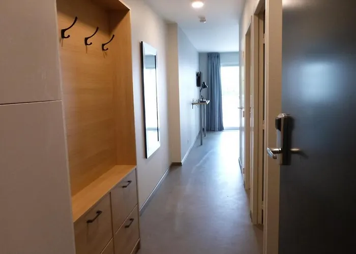 Avec Balcon, 1 Chambre, Piscine, Jacuzzi, Parking Privé, Accès Direct Et Commerces - Fr-1-194-221 Appartamento